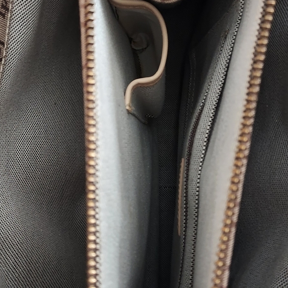 Satchel - Picture 4 of 4